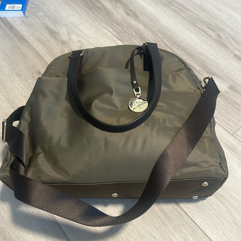 Lo&sons The O.G. Medium like new olive and gold